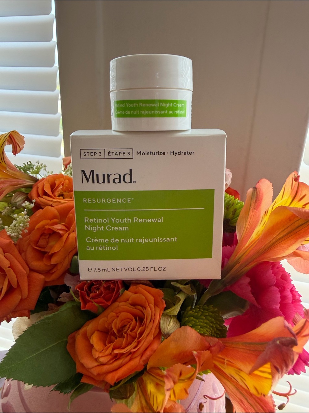 Murad Retinol Youth Renewal Night Cream — Green and White